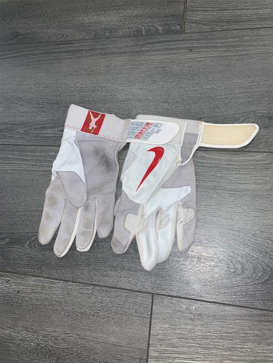 white nike batting gloves