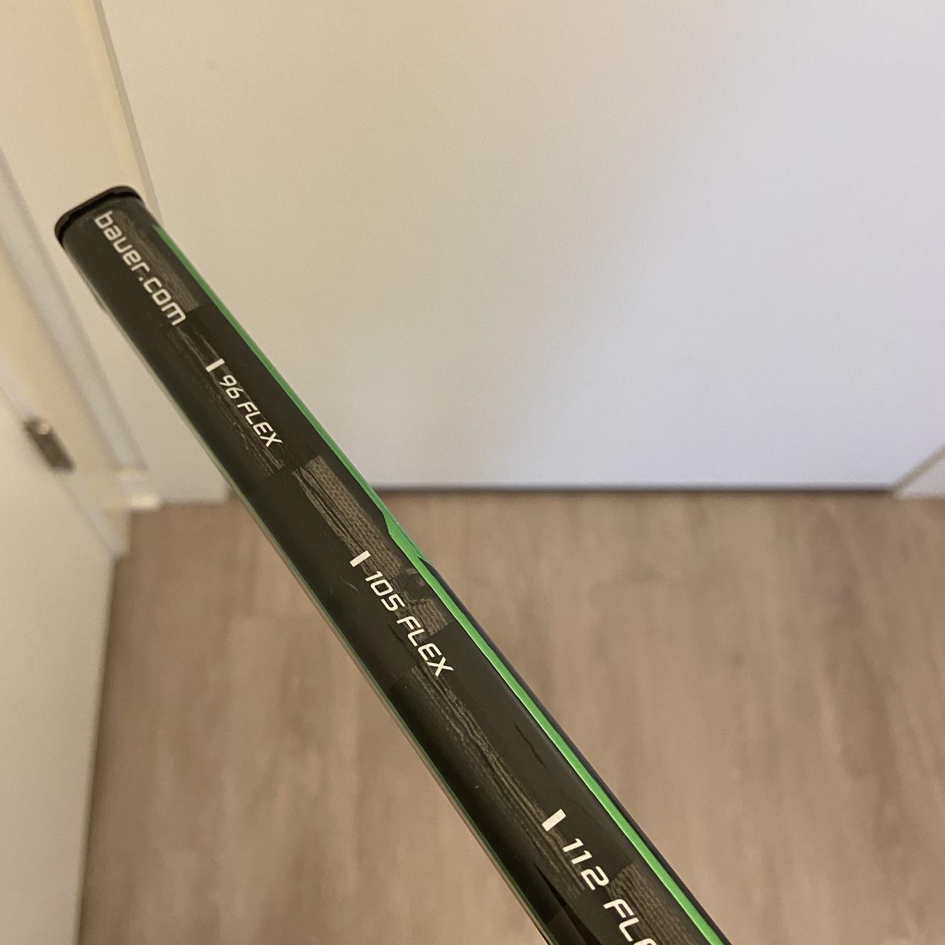 New Bauer Nexus ADV RH Right Handed 87 Flex Hockey Stick Hole In Blade