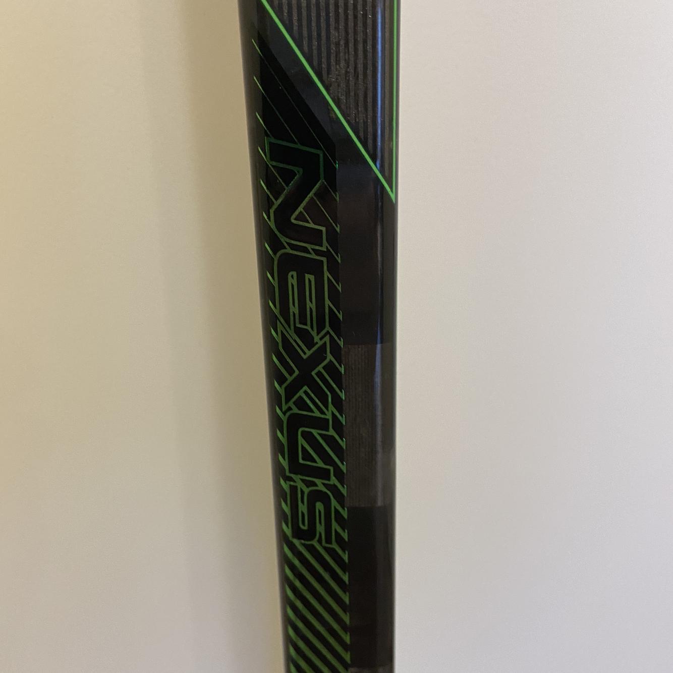 New Bauer Nexus ADV RH Right Handed 87 Flex Hockey Stick Hole In Blade