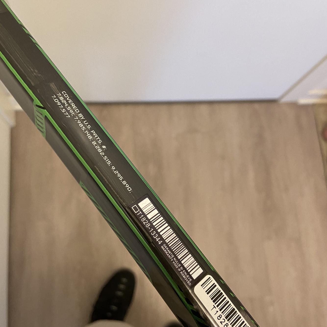 New Bauer Nexus ADV RH Right Handed 87 Flex Hockey Stick Hole In Blade