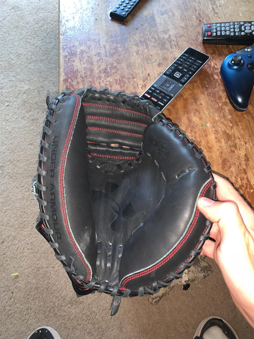 New Under Armour Catcher's Glove SidelineSwap
