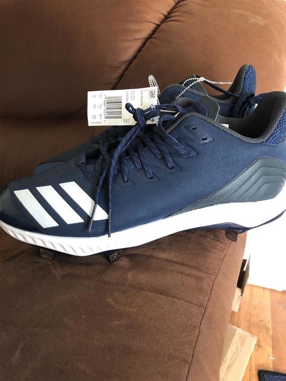 baseball tennis shoes