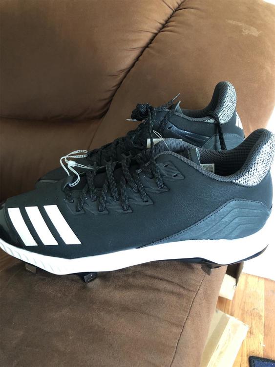 icon bounce cleats