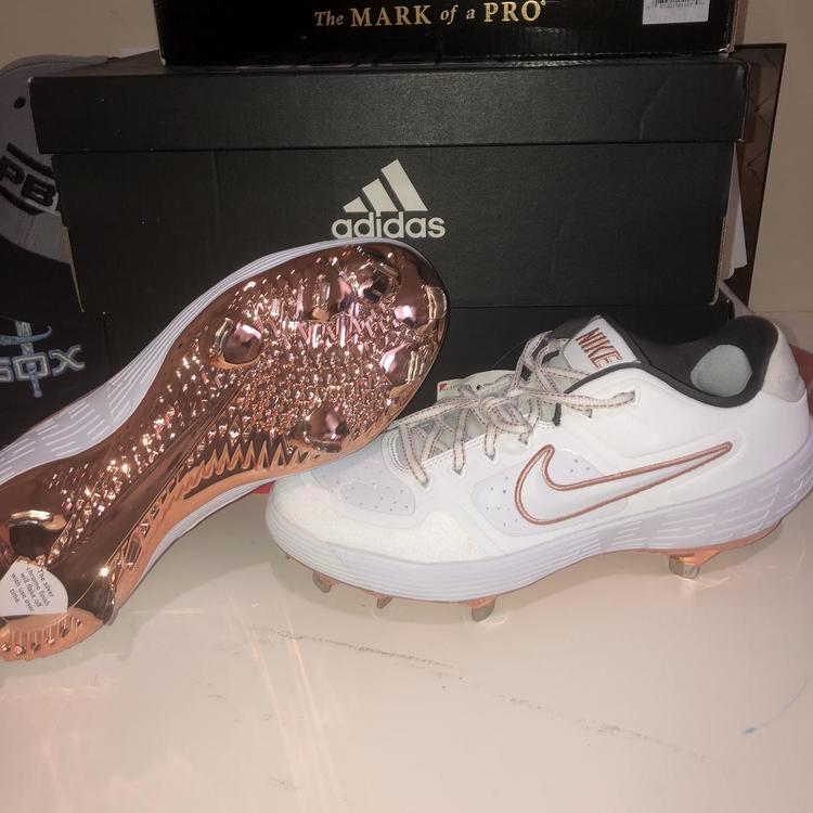 new balance chrome cleats