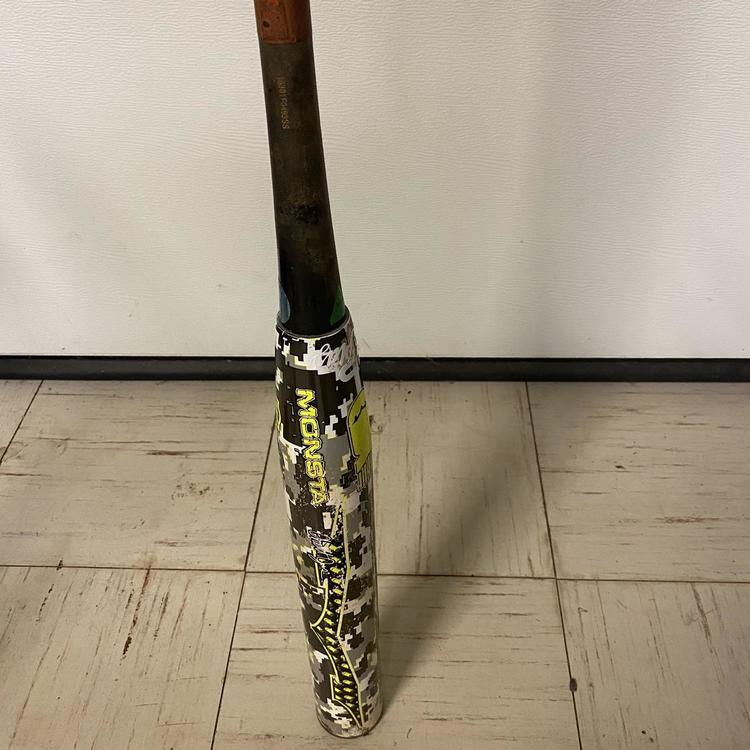 Monsta Used 26 oz 34" Bat Softball Bats