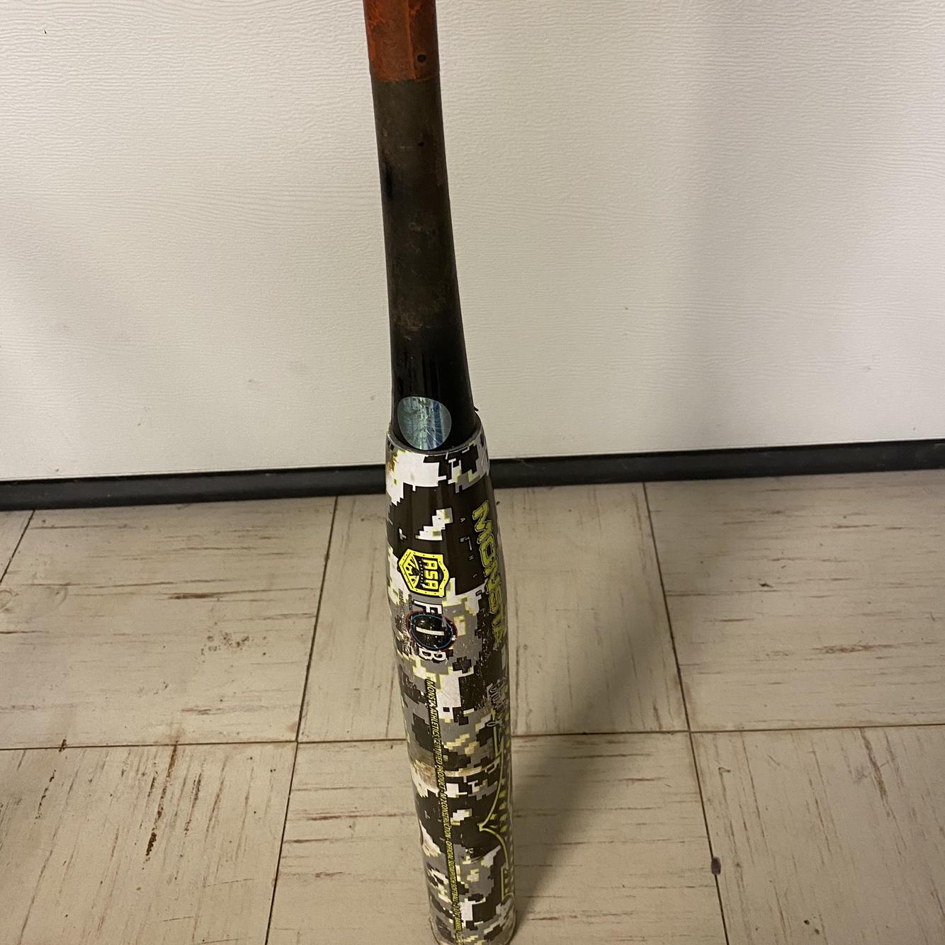 Monsta Used 26 oz 34" Bat Softball Bats