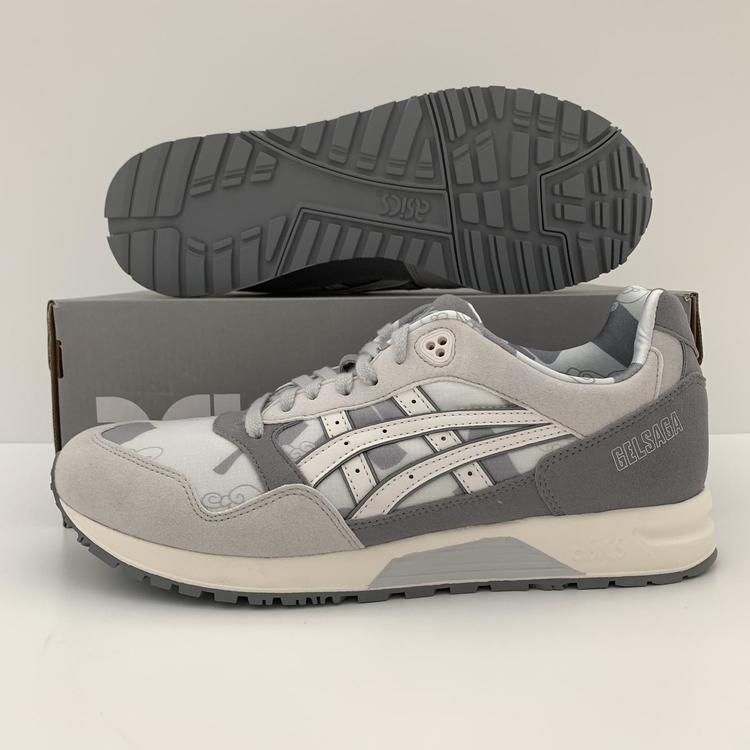 blush athletic shoes