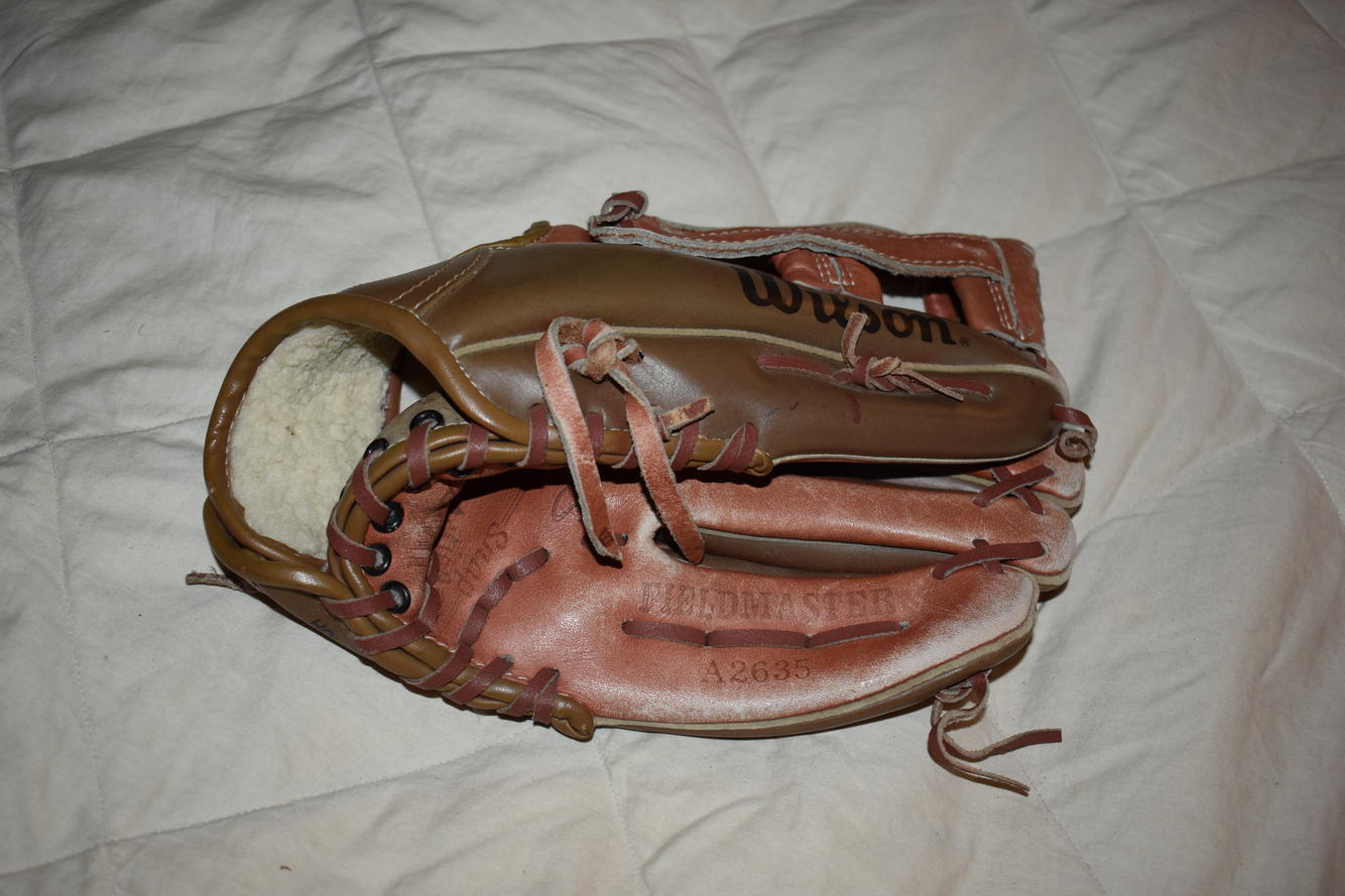 wilson ron guidry glove