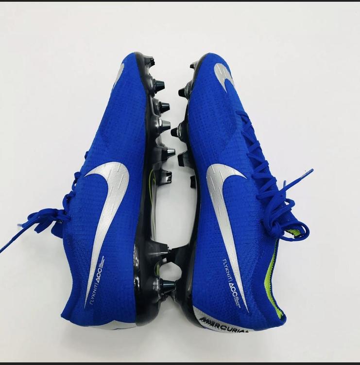 Men Soccer Shoes Nike Mercurial on Poshmark Men Soccer Shoes Nike Mercurial on Poshmark
