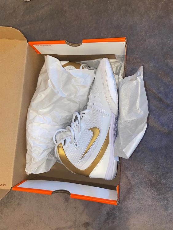 nike freeks gold and white