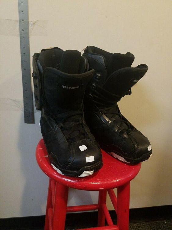 sims omen snowboard boots