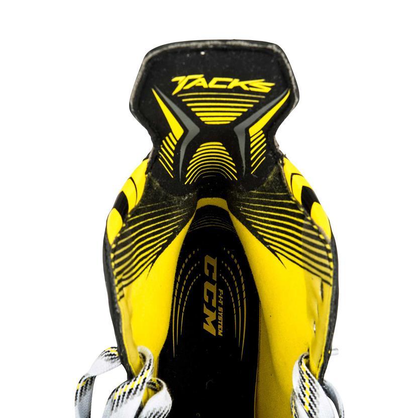 Senior New CCM Tacks Vector Pro Hockey Skates Extra Wide Width Size 6