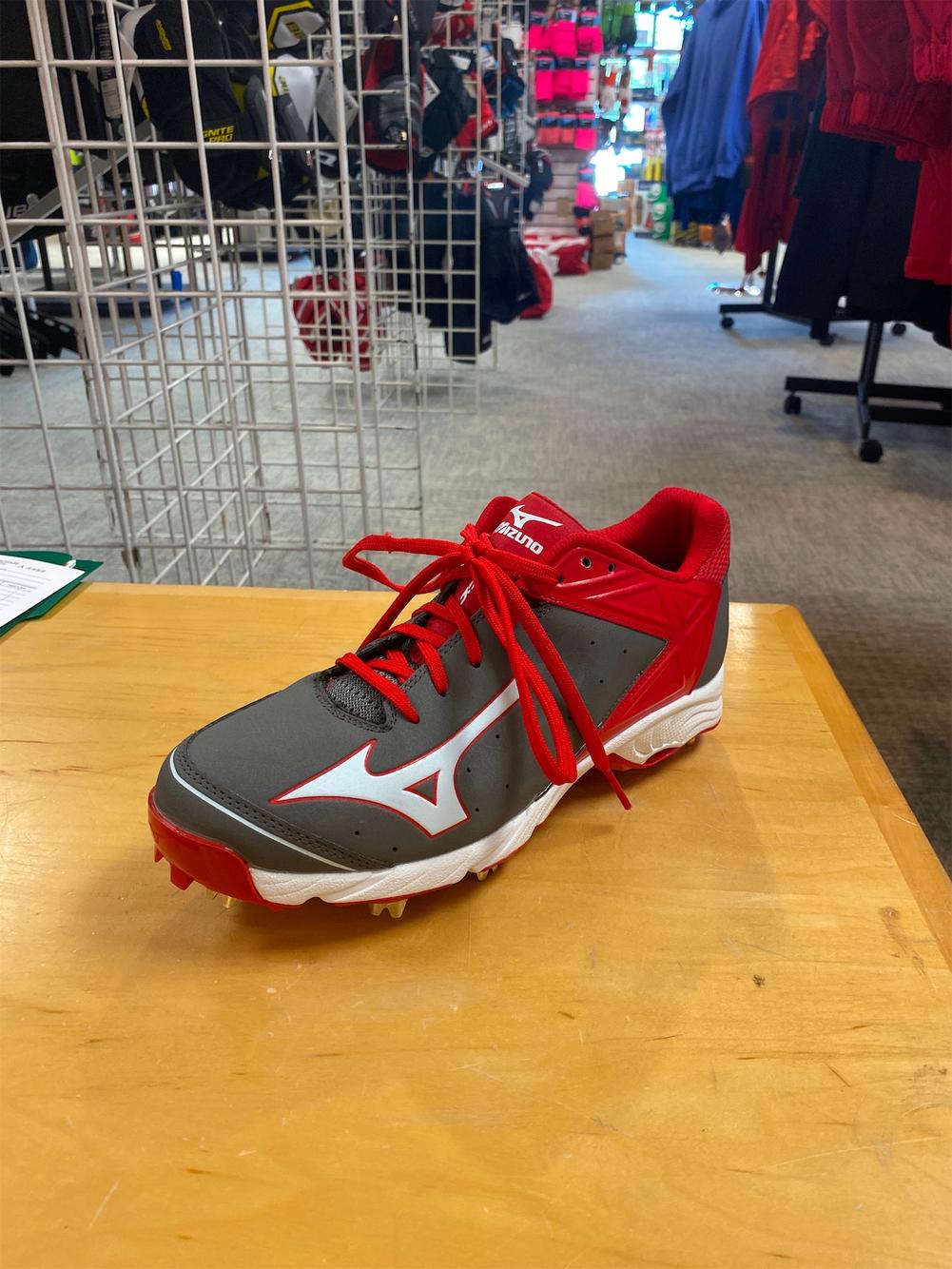 mizuno swagger cleats