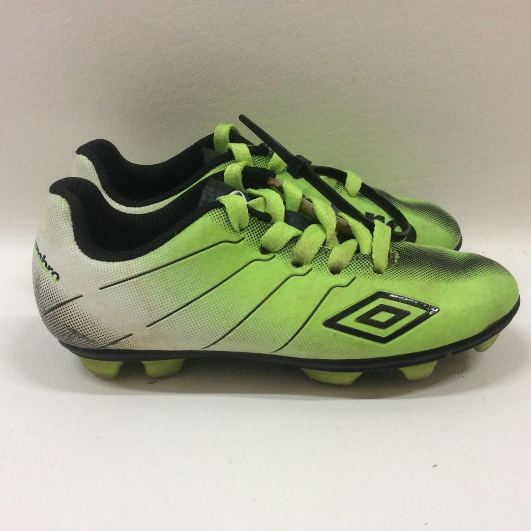 umbro youth soccer cleats