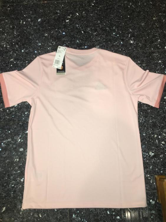Buy Calvin Klein Jeans Black Logo T shirt for Women in Riyadh Buy Calvin Klein Jeans Black Logo T shirt for Women in Riyadh