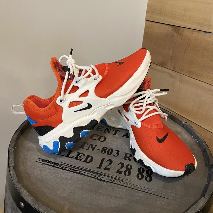 red nike presto react