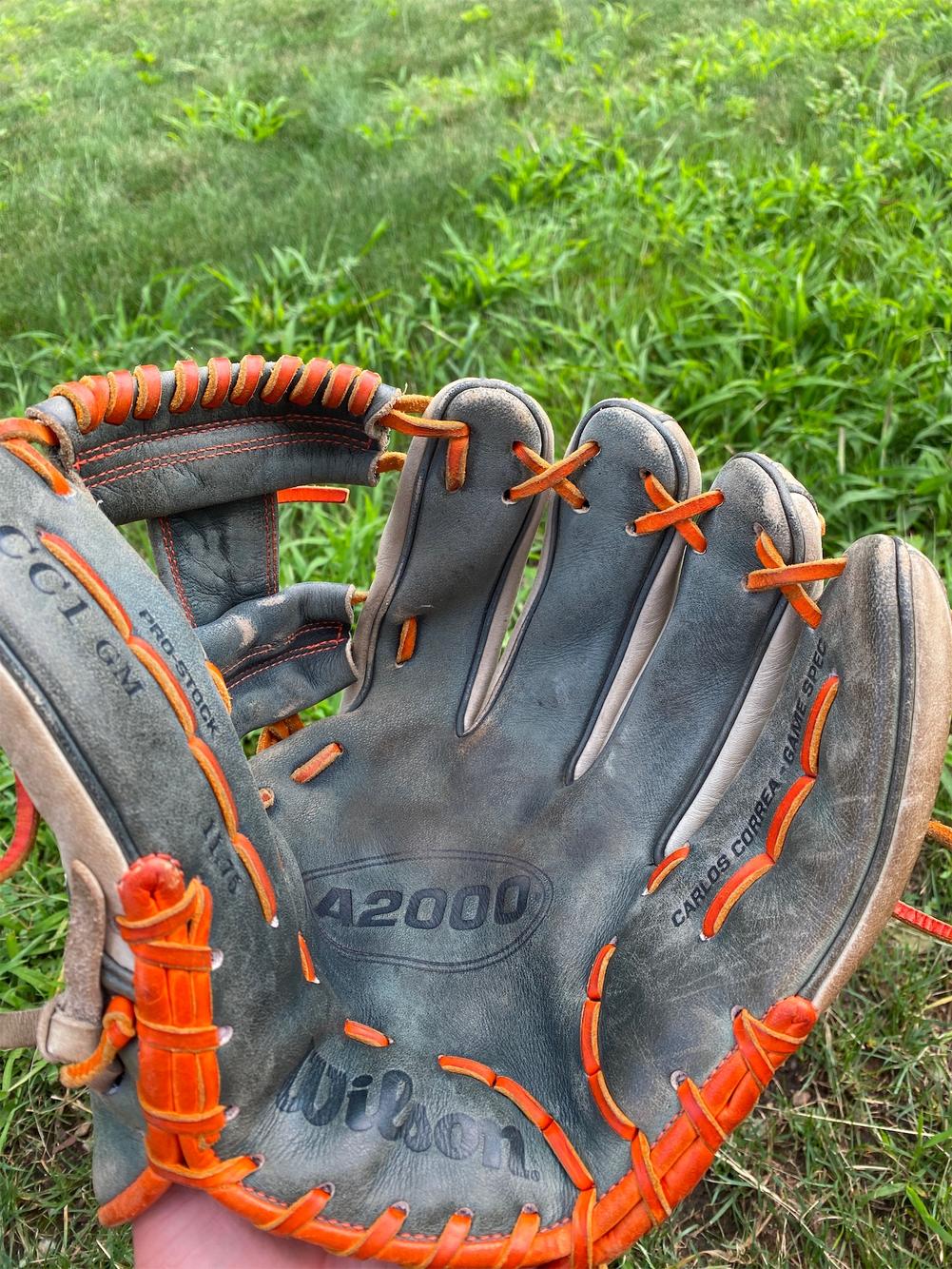 Gray Used Infield A2000 11.75" Baseball Glove SidelineSwap