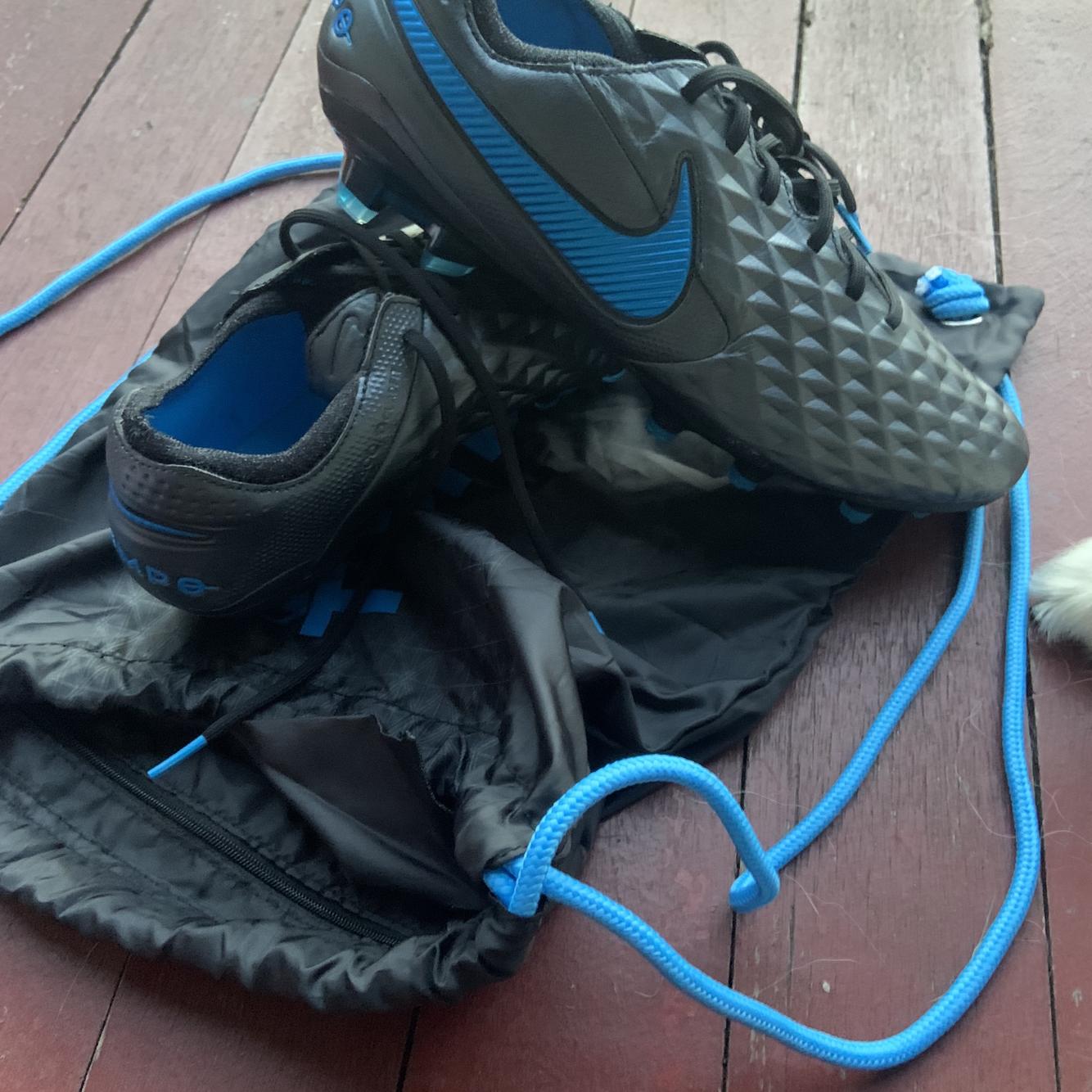 nike tiempo legend size 9.5