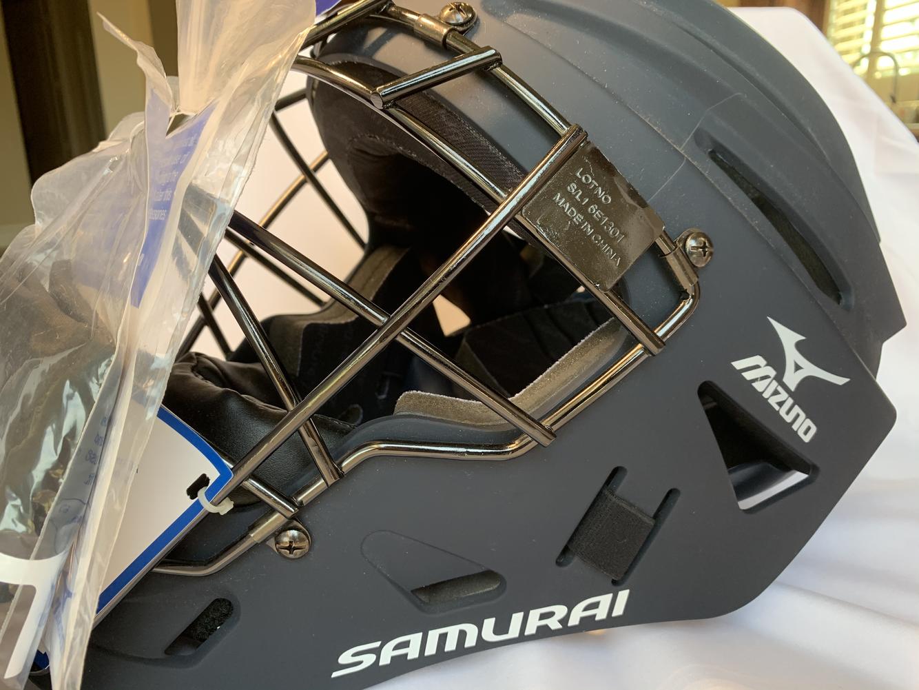 Mizuno Samurai Catchers Helmet SidelineSwap