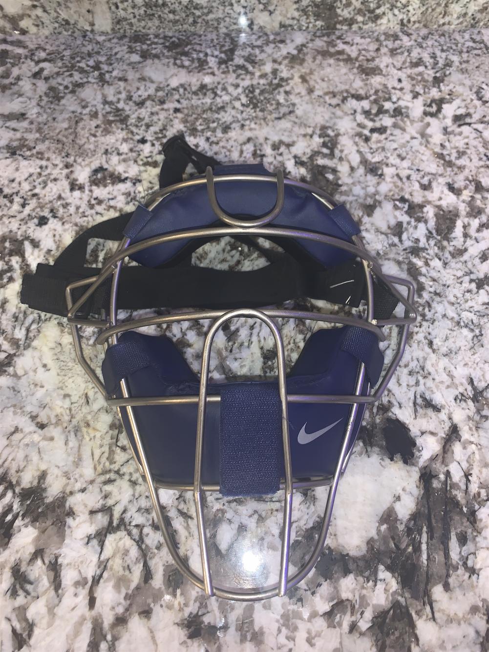 Nike Titanium Catcher's Mask SidelineSwap