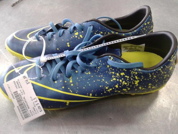 size 14 soccer turf shoes