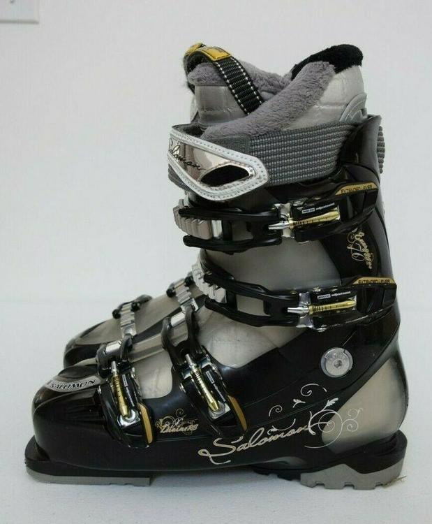 size 8.5 in ski boots