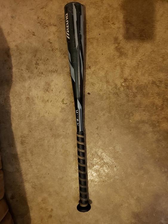 mizuno covert bat