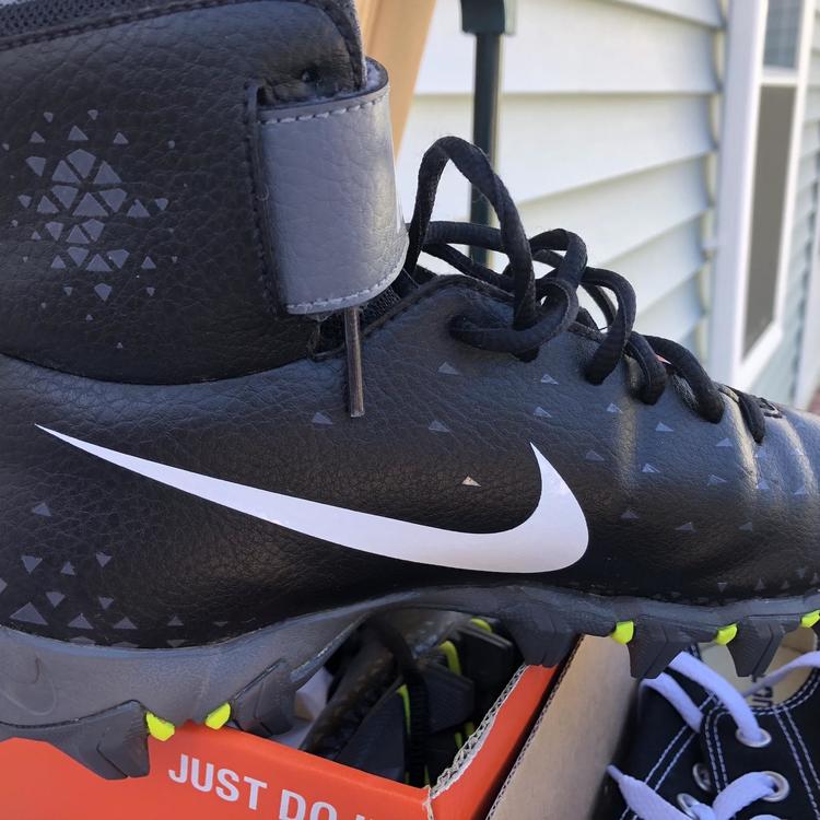 nike force savage shark bg