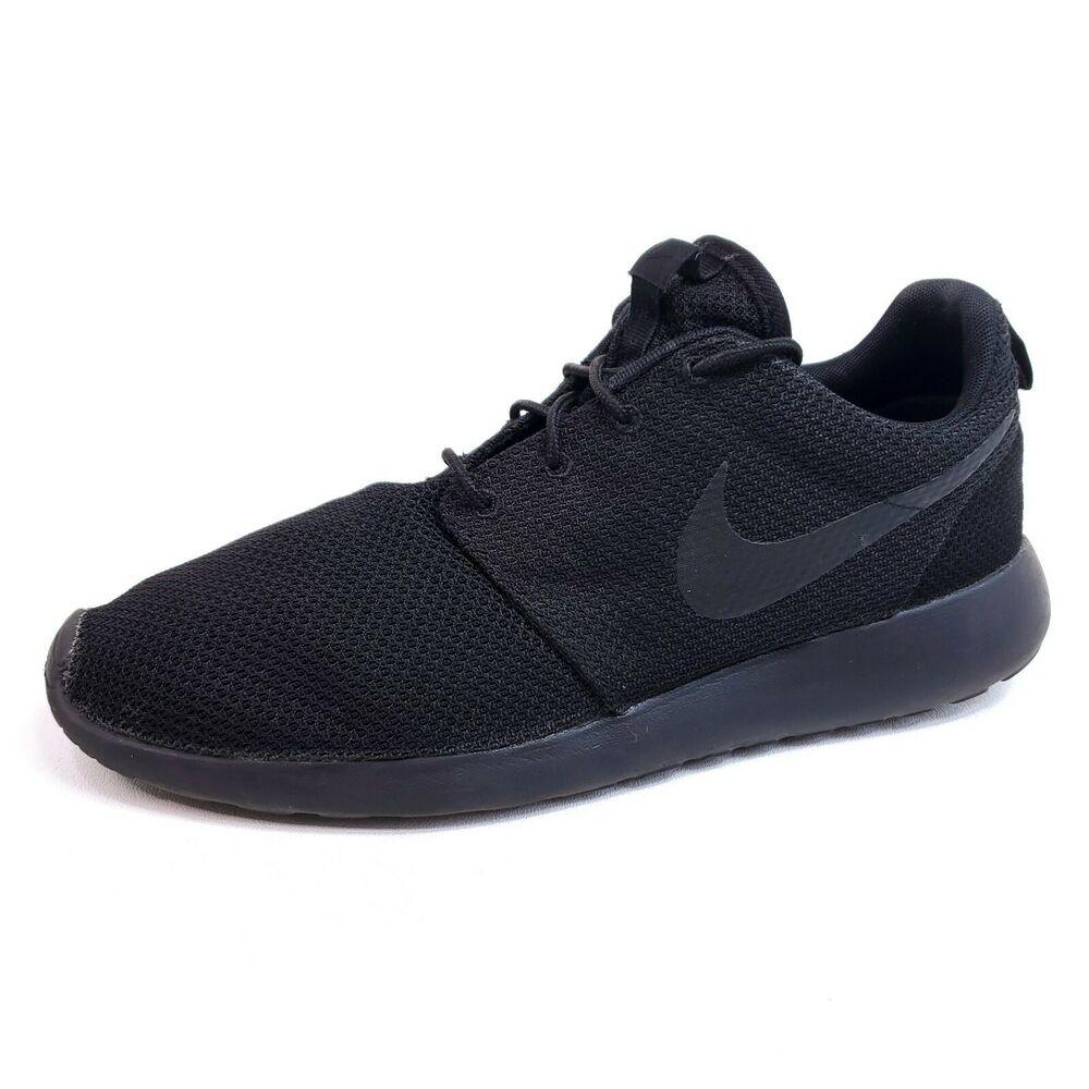 nike roshe run triple black