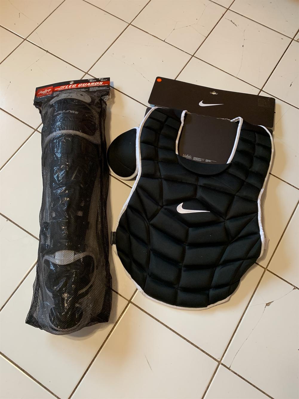 Nike Adult Catcher's Set Baseball Catcher's Equipment