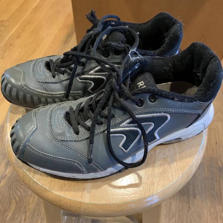 ringor pitching turf shoes