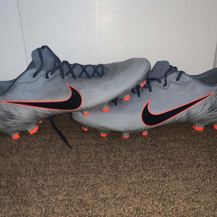 mercurial vapor turf