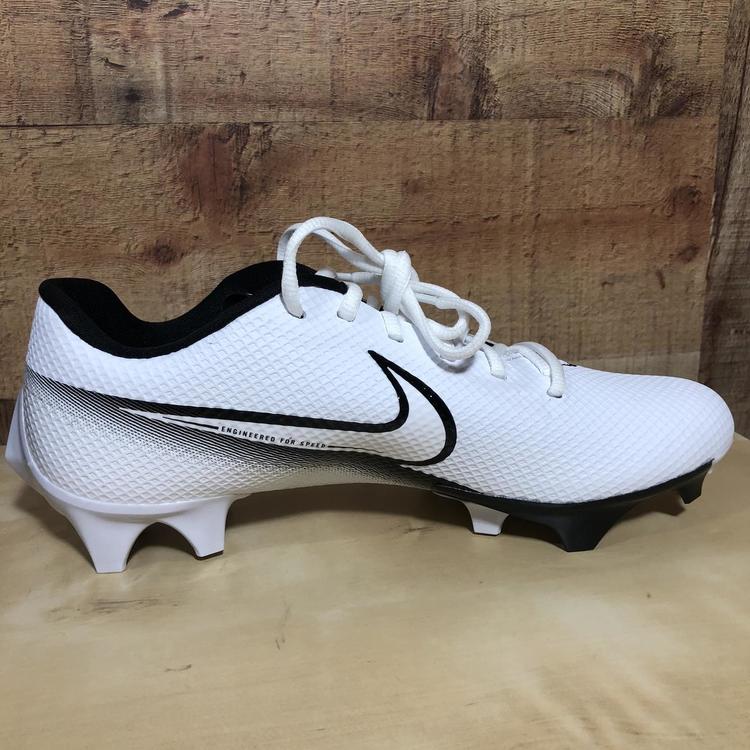 nike football cleats size 8