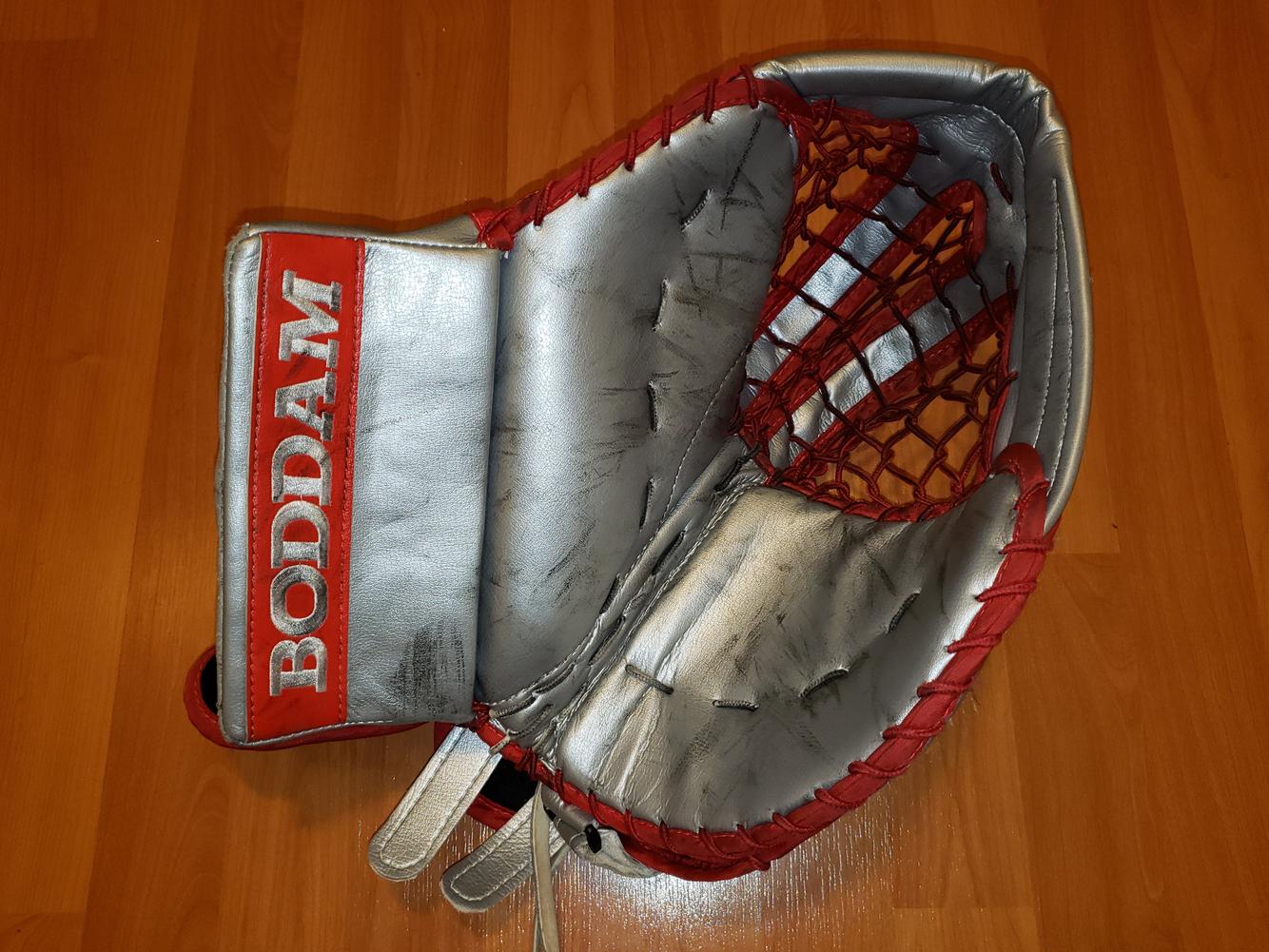 Boddam Goalie Glove Canadian Made Double T, skate lace pocket