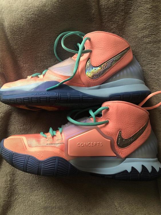 kyrie baseball cleats