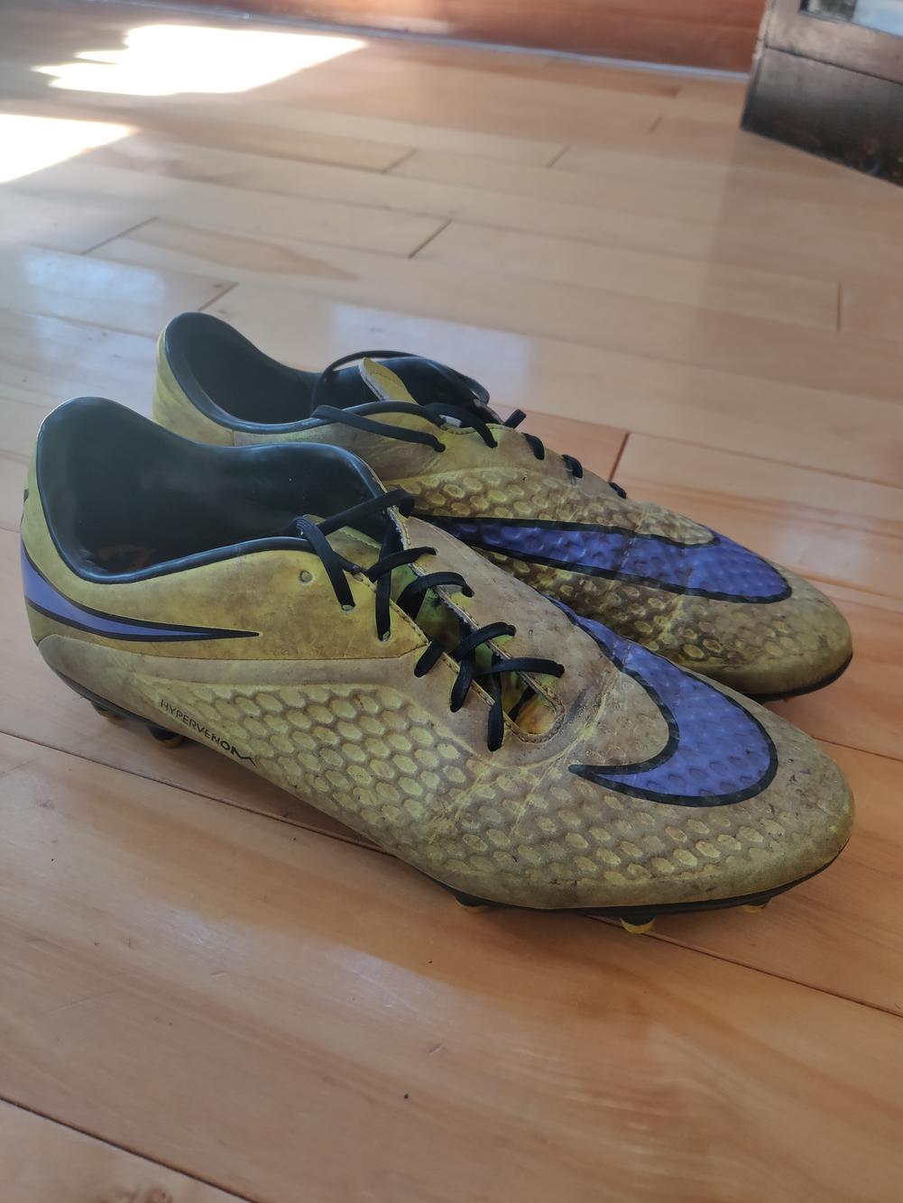 nike hypervenom size 10.5