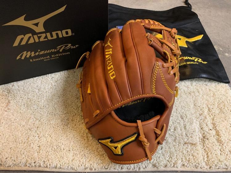 mizuno pro limited edition