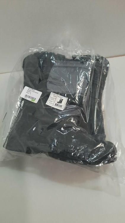snow boots size 6