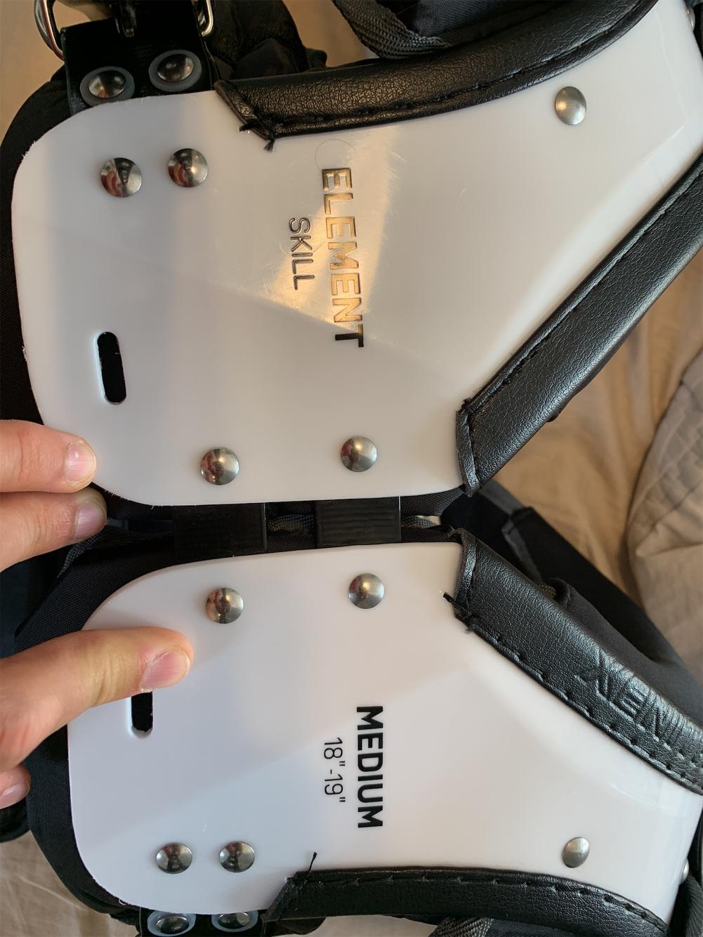 New Medium Xenith Element Skill Shoulder Pads SidelineSwap