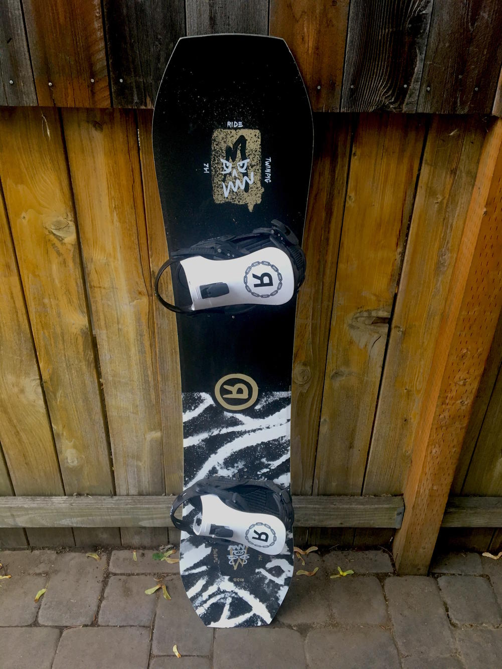 Almost New Unisex 2020 Ride Twinpig Snowboard - Directional