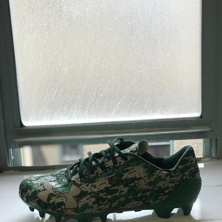 under armour spotlight cleats green