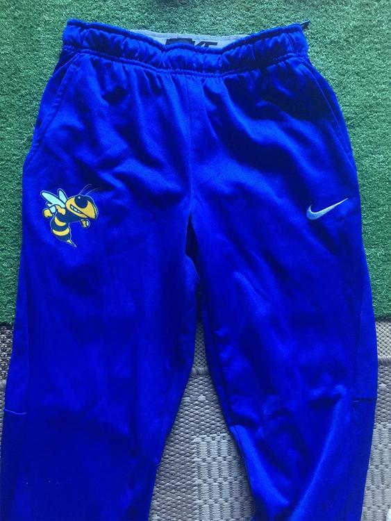 small nike sweatpants