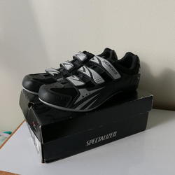 used cycling shoes