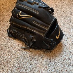 nike baseball gloves