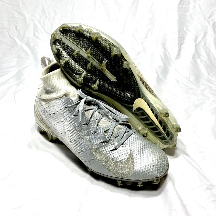 nike mercurial vapor silver