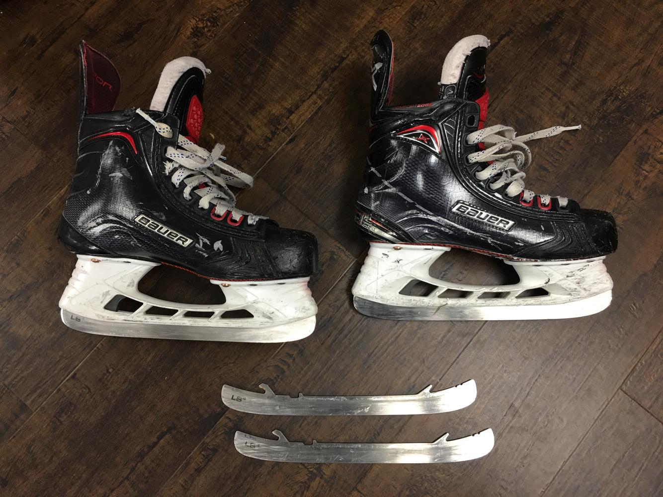 Used Bauer Vapor 1X Junior Hockey Skates Regular Width Size 4.5 + extra runners SidelineSwap