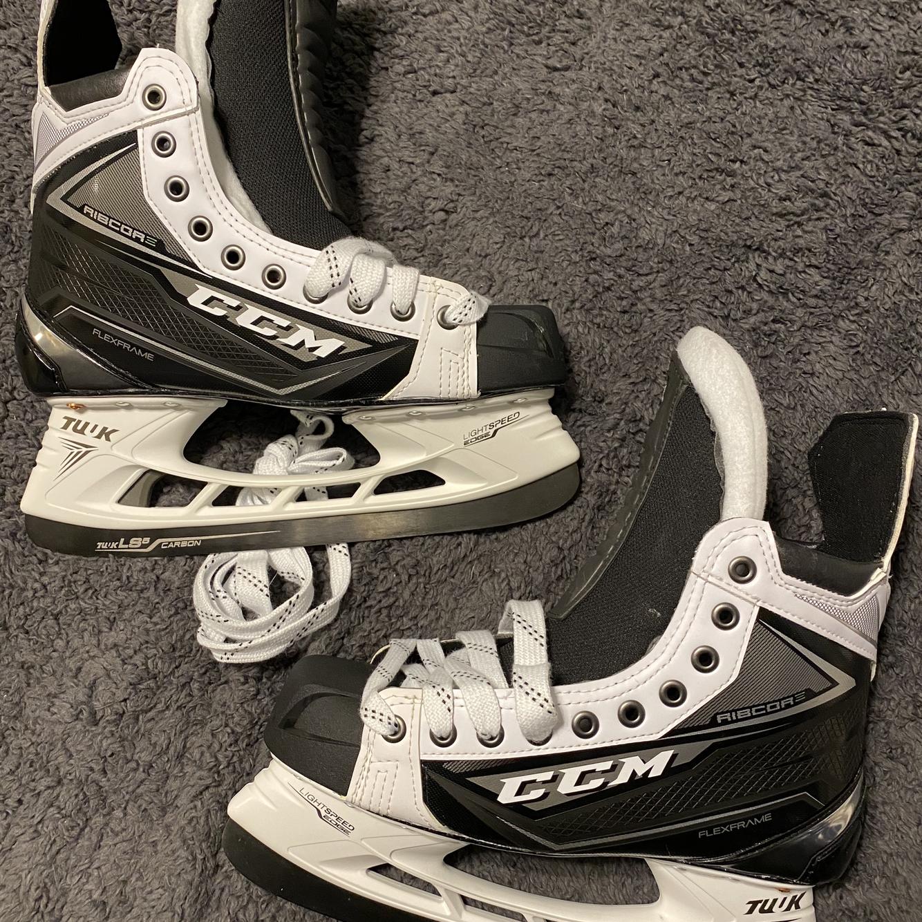 Senior CCM Ribcor 80K Regular Width Pro Stock Size 8 Hockey Skates