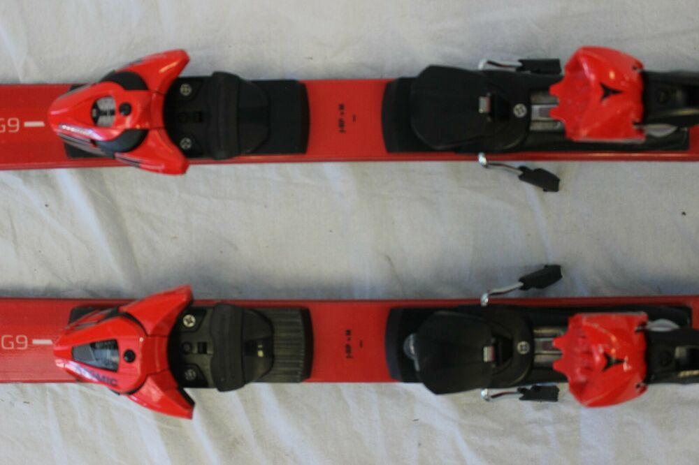 Atomic Redster G9 Skis 152 Cm with Atomic Bindings