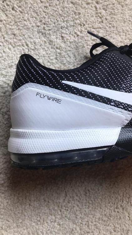 nike air max typha flywire