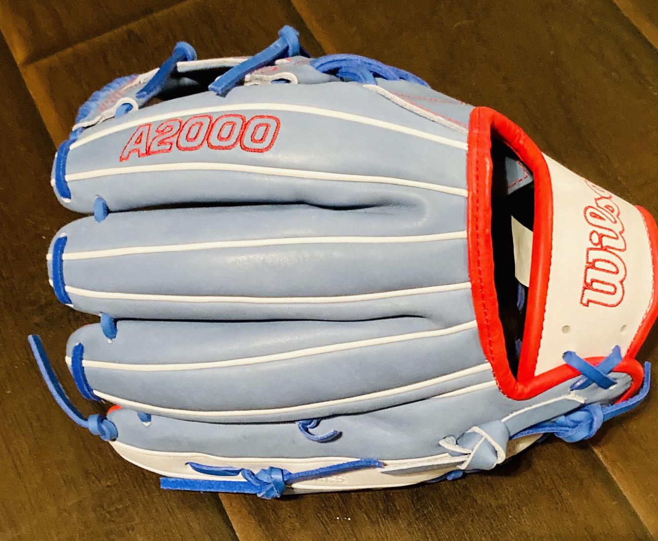 Blue High School/College Infield A2000 11.75" Baseball Glove SidelineSwap